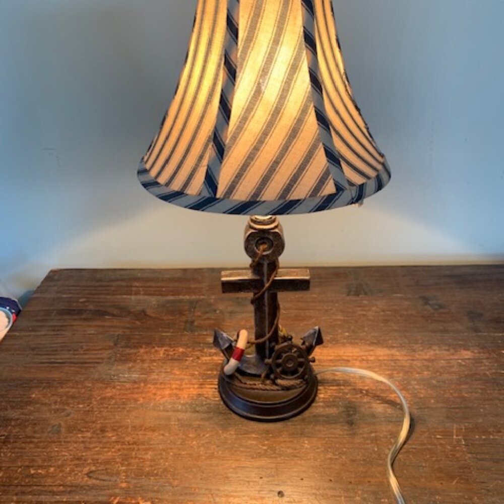 Ship Anchor Lamp - Picture 5 of 8